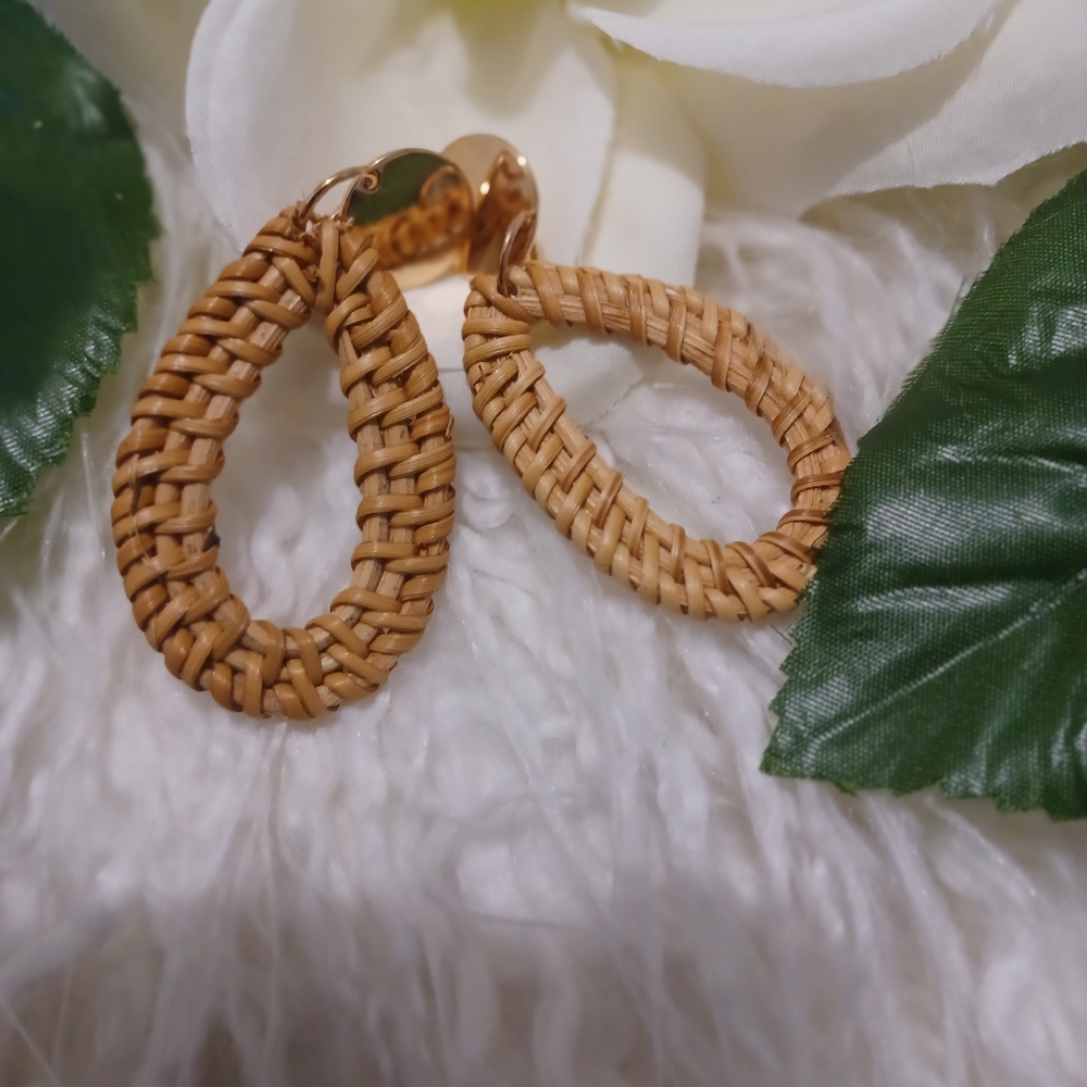 EARRINGS (NEW) - Picture 4 of 4